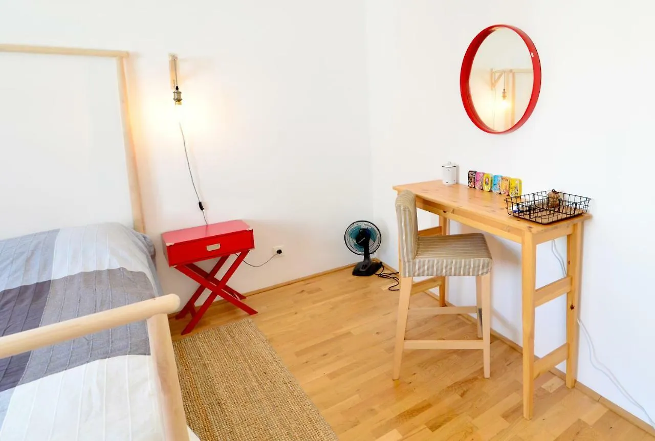 Apartment 2 Bedrooms @ The U3 Subway Vienna