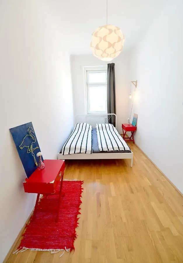 Apartment 2 Bedrooms @ The U3 Subway Vienna Austria