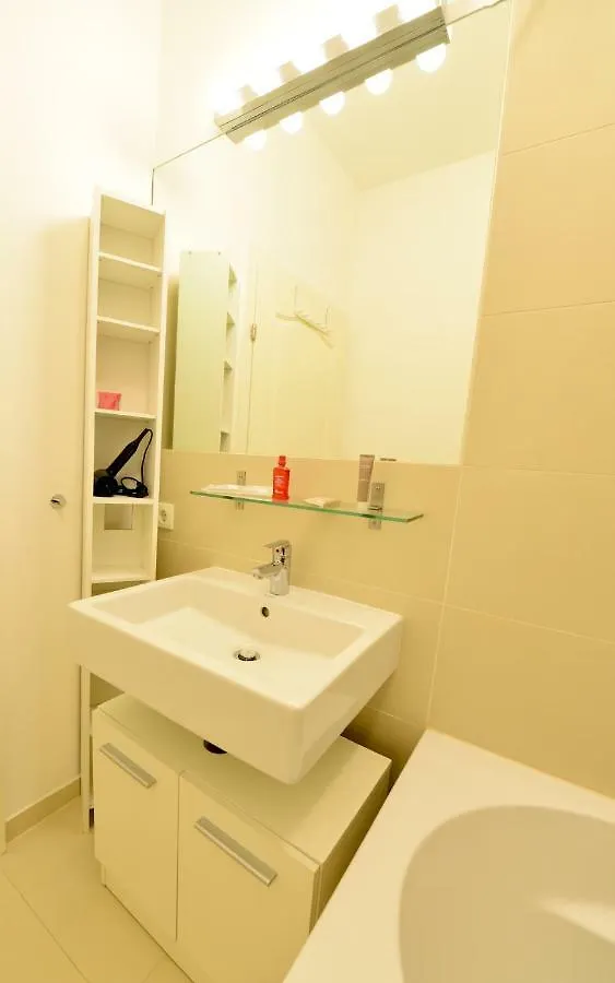 Apartment 2 Bedrooms @ The U3 Subway Vienna Austria